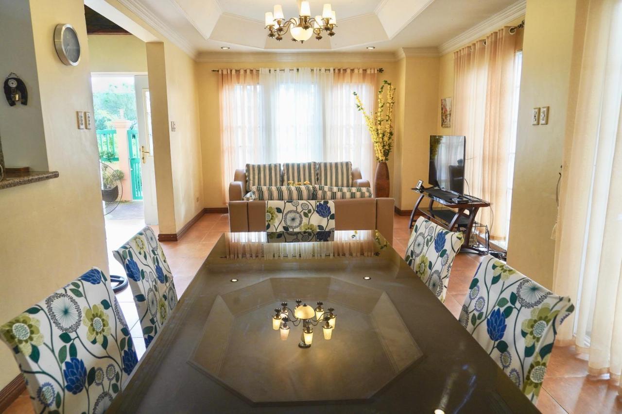 Charming Tagaytay Vacation Home 따가이따이 외부 사진
